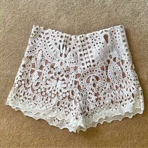 The Room Women’s White Lace Overlay Shorts Bohemian Resortwear Vacation